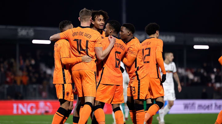 Micky van de Ven with Quinten Timber for Netherlands U21
