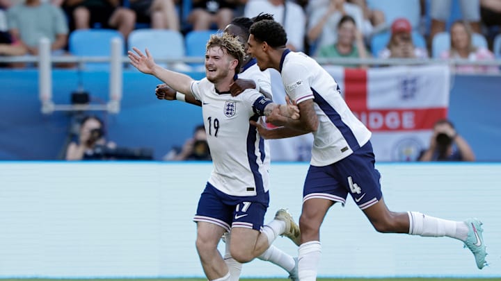 L'Angleterre Espoirs espère l'emporter. L'Angleterre Espoirs espère l'emporter.