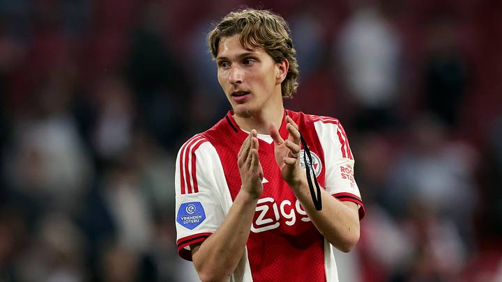 Mika Godts spielt bei Ajax Amsterdam groß auf