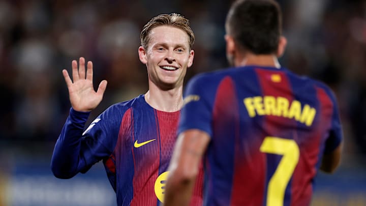 Frenkie de Jong wird dem FC Barcelona erhalten bleiben. Frenkie de Jong wird dem FC Barcelona erhalten bleiben.
