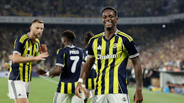 Fenerbahce v Feyenoord - UEFA Champions League