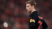 Frenkie de Jong est sous contrat jusqu'en juin 2026 avec le FC Barcelone.