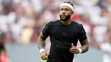 Memphis Depay teve atuação discreta contra o São Paulo; ele atuou em mais duas partidas e ainda não marcou 