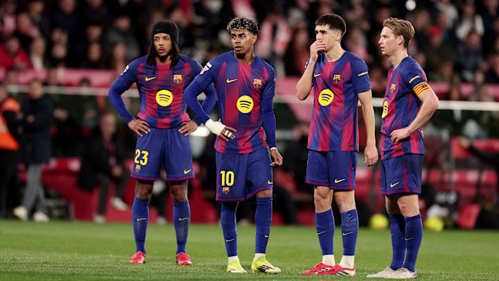 Le FC Barcelone subit une deuxième défaite d'affilée. Le FC Barcelone subit une deuxième défaite d'affilée.