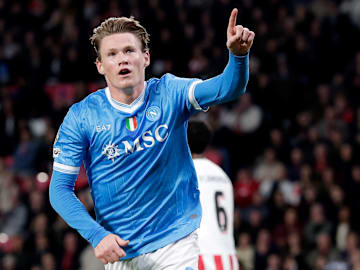 McTominay tem contrato com o Napoli até meados de 2028