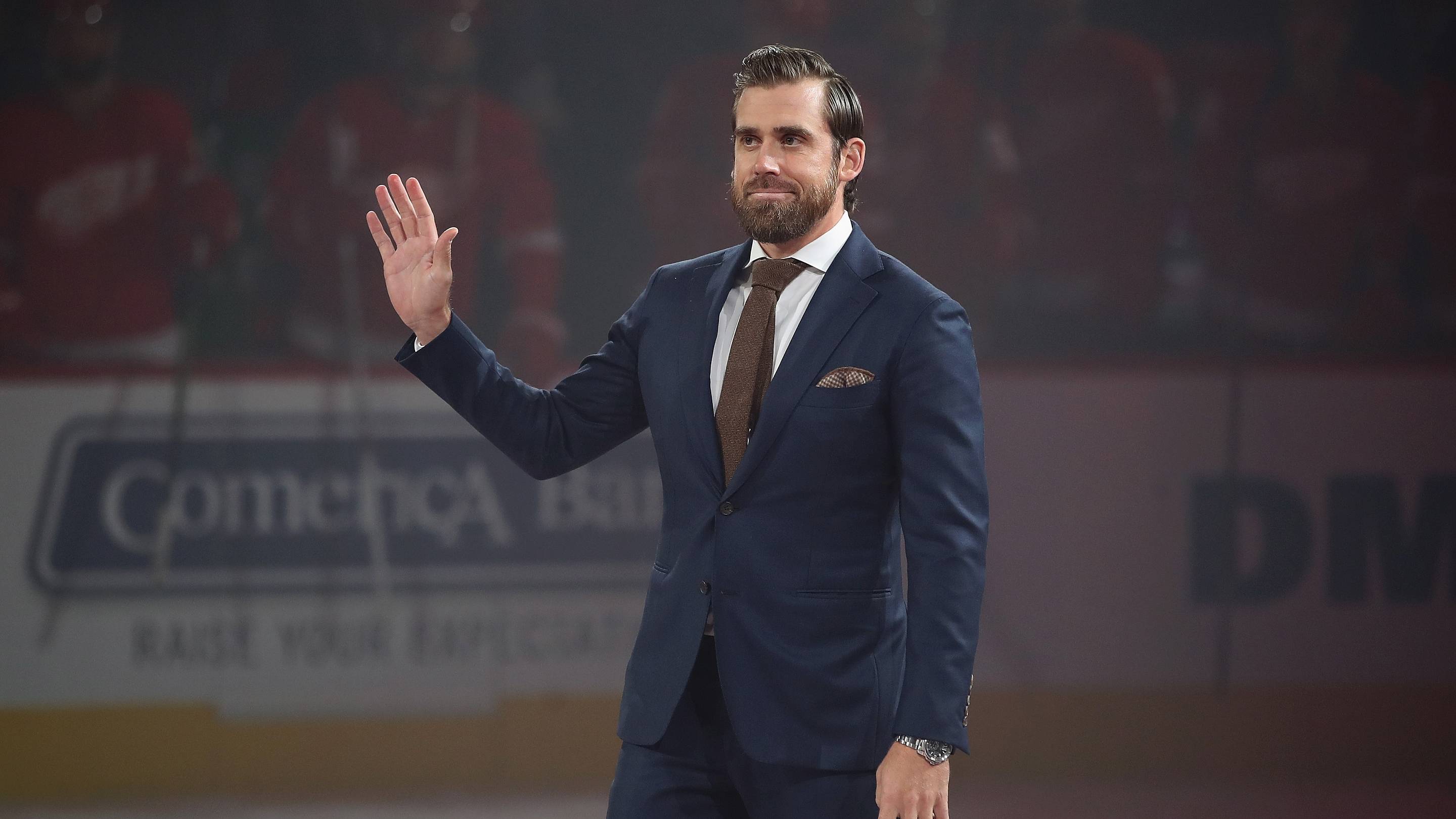 Henrik Zetterberg honored by his SHL team