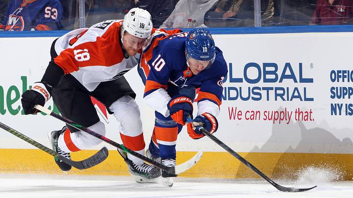 Philadelphia Flyers v New York Islanders