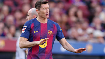 Robert Lewandowski tem contrato com o Barcelona apenas até junho de 2026
