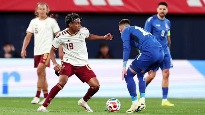 Espanha, de Lamine Yamal, goleou a Sérvia Espanha, de Lamine Yamal, goleou a Sérvia