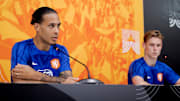 Van Dijk dan Frenkie De Jong akan jadi andalan Belanda untuk hadapi Senegal
