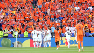 Klasemen akhir Grup A-F Euro 2024 dan daftar tim peringkat ketiga terbaik yang lolos ke babak 16 besar.