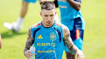 Aktuell weilt Alejandro Grimaldo mit Spanien bei der WM Aktuell weilt Alejandro Grimaldo mit Spanien bei der WM