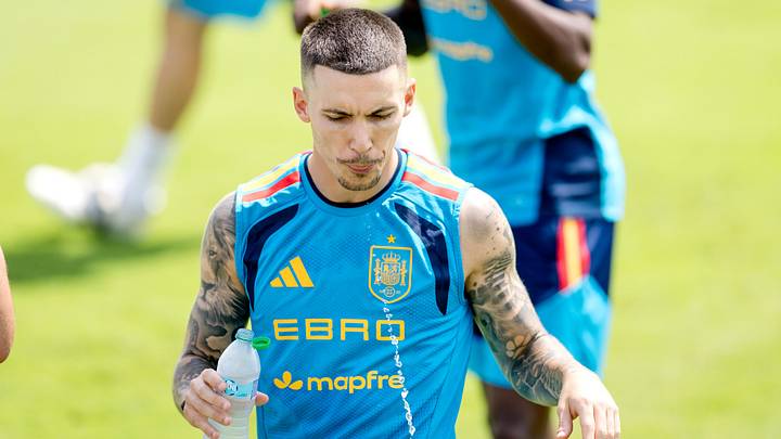 Aktuell weilt Alejandro Grimaldo mit Spanien bei der WM Aktuell weilt Alejandro Grimaldo mit Spanien bei der WM