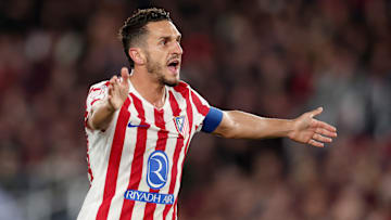 Koke apprécie la performance d'un Barcelonais.