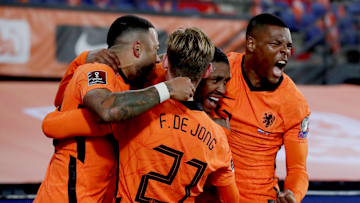 Holanda e Dinamarca protagonizam um dos amistosos mais equilibrados deste sábado (26)