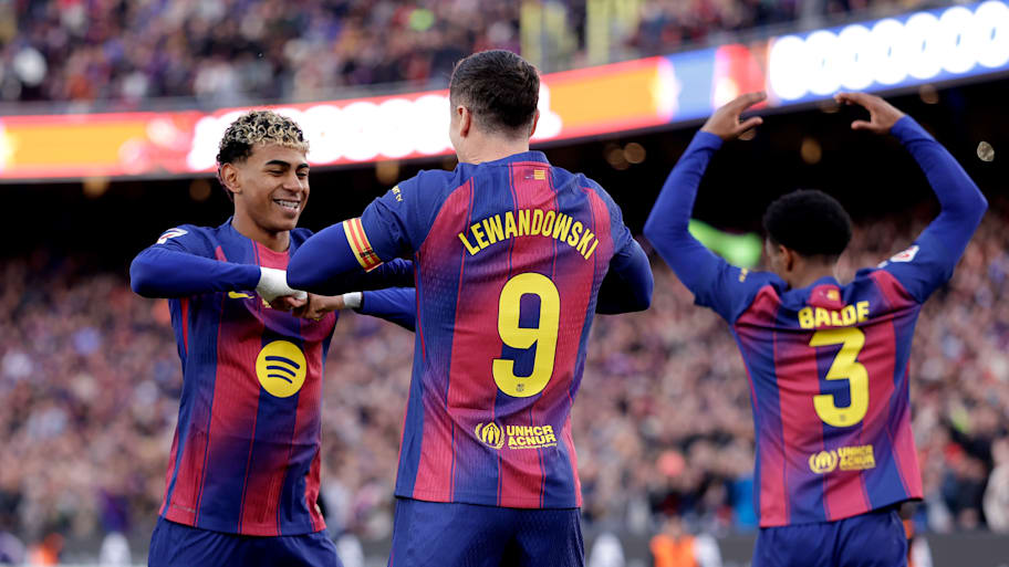 Lamine Yamal and Robert Lewandowski