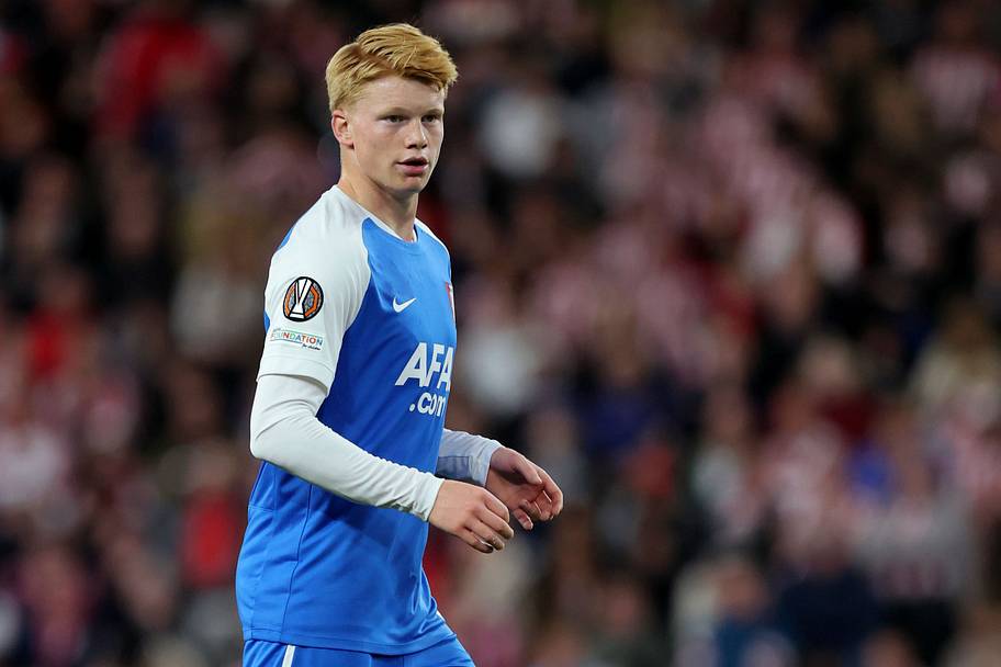 Kees Smit of AZ Alkmaar during the UEFA Europa League match between Sunderland v AZ Alkmaar at the Stadium of Light.