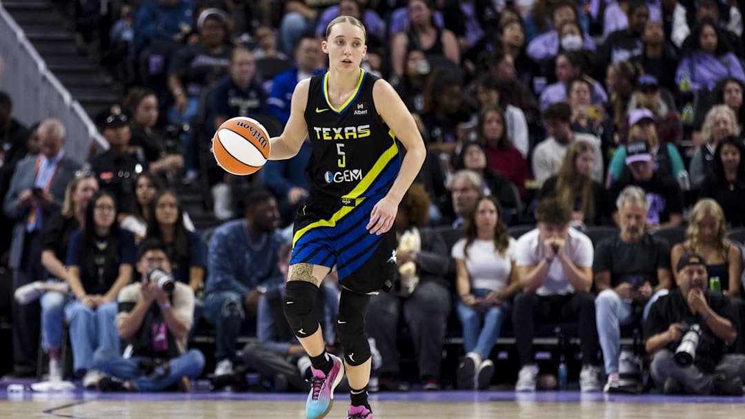 Dallas Wings guard Paige Bueckers takes the ball down the court against the Golden State Valkyries during the second half at Chase Center.