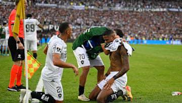 Junior Santos se emocionou ao marcar na Argentina