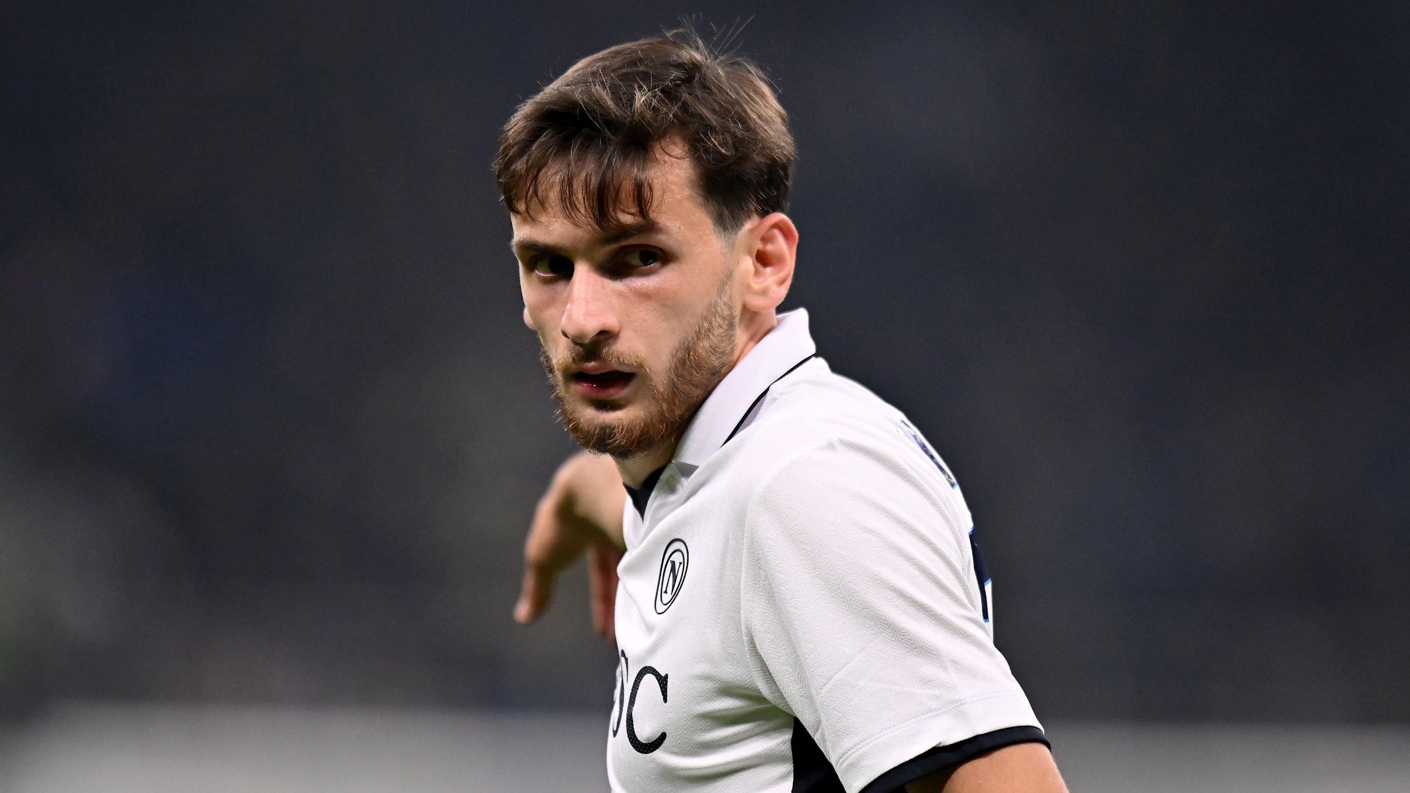 PSG Mercato : Le Napoli prêt à prendre une grande décision concernant l'avenir de Khvicha Kvaratskhelia