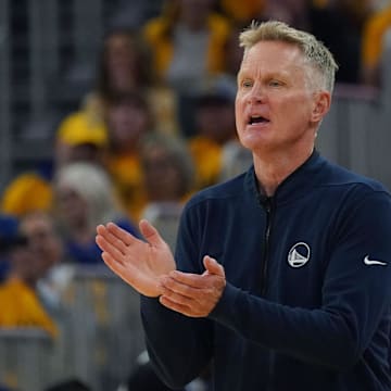 May 10, 2025; San Francisco, California, USA; Golden State Warriors head coach Steve Kerr motions to the team in the second quarter during game three against the Minnesota Timberwolves in the second round for the 2025 NBA Playoffs at Chase Center. Mandatory Credit: David Gonzales-Imagn Images