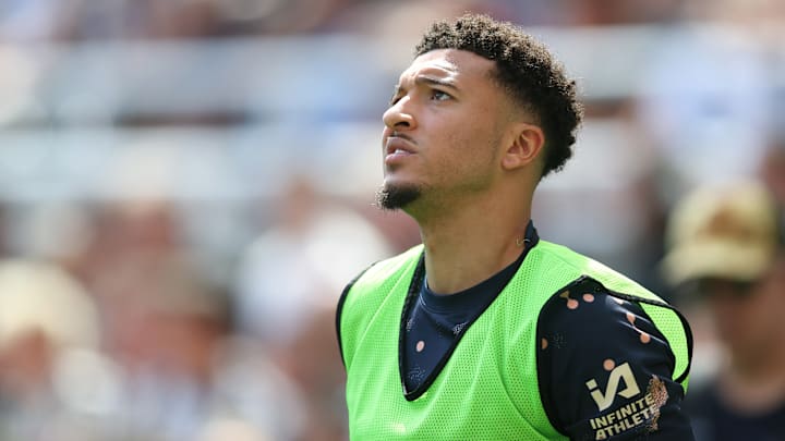 Jadon Sancho has to make a quick decision about Serie A