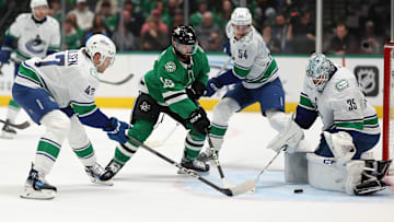 Vancouver Canucks v Dallas Stars