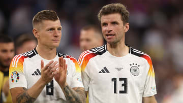 Toni Kroos zusammen mit Thomas Müller