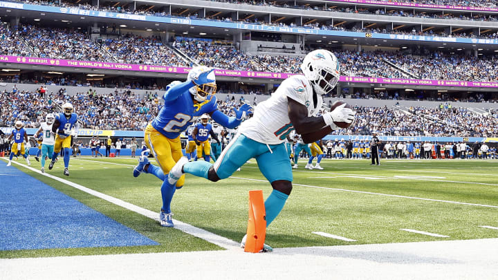 Miami Dolphins intercept Fouts 5 times in playoff win over Chargers