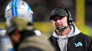 Detroit Lions head coach Dan Campbell talk to quarterback Jared Goff (16) before a play against Philadelphia Eagles during the first half at Lincoln Financial Field in Philadelphia on Sunday, November 16, 2025.
