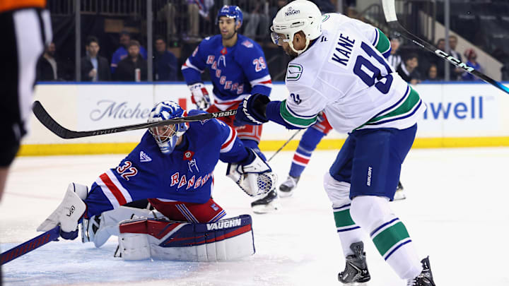 Vancouver Canucks v New York Rangers