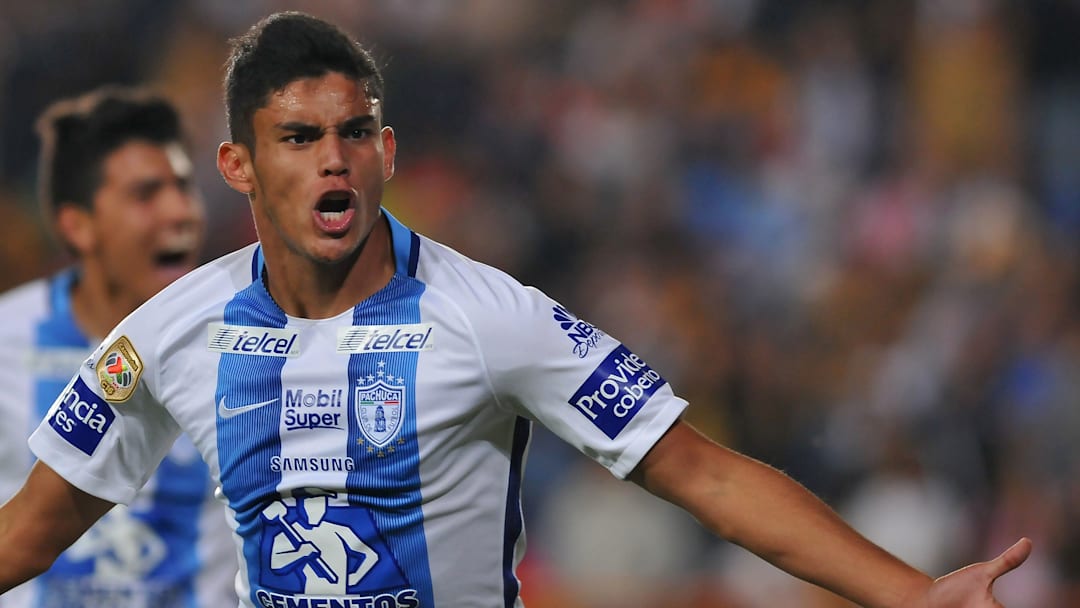 José Juan Calero, hijo del histórico guardameta colombiano Miguel Calero, se convertiría en el primer refuerzo de los Pumas