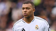 Kylian Mbappé is awaiting his incoming suspension for his red card against Alavés.