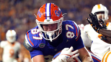 Sep 16, 2023; Gainesville, Florida, USA; Florida Gators tight end Jonathan Odom (87) runs with the ball against the Tennessee Volunteers during the second quarter at Ben Hill Griffin Stadium. Mandatory Credit: Kim Klement Neitzel-USA TODAY Sports