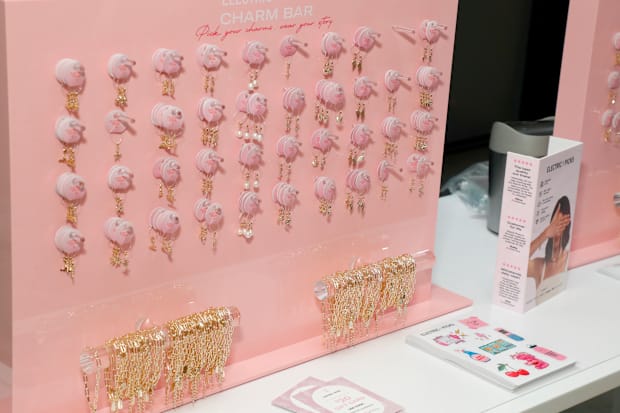 Electric Picks charm bar