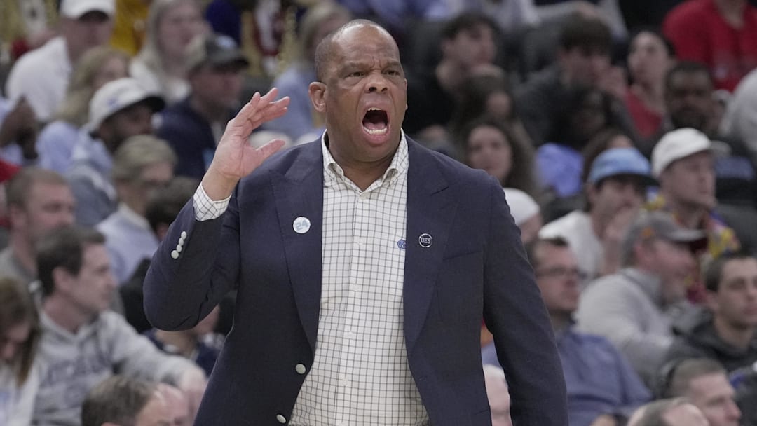 Mar 21, 2025; Milwaukee, WI, USA; North Carolina head coach Hubert Davis his shown during the first half of their first round NCAA men’s basketball tournament game against Mississippi at Fiserv Forum. Mandatory Credit: Mark Hoffman/USA Today Network via Imagn Images