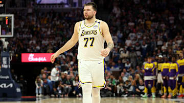Luka Doncic no pudo marcar diferencias para Lakers en los playoffs
