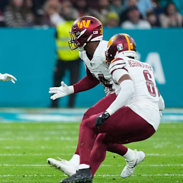 De’Von Achane helped the Dolphins pull off a tight win over the Commanders.