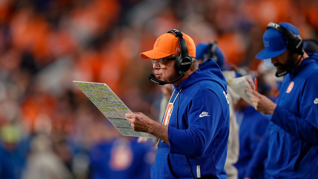 Jan 4, 2026; Denver, Colorado, USA; Denver Broncos head coach Sean Payton in the fourth quarter against the Los Angeles Chargers at Empower Field at Mile High. Mandatory Credit: Isaiah J. Downing-Imagn Images Jan 4, 2026; Denver, Colorado, USA; Denver Broncos head coach Sean Payton in the fourth quarter against the Los Angeles Chargers at Empower Field at Mile High. Mandatory Credit: Isaiah J. Downing-Imagn Images