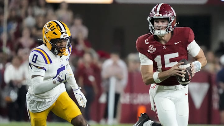 Alabama quarterback Ty Simpson (15)