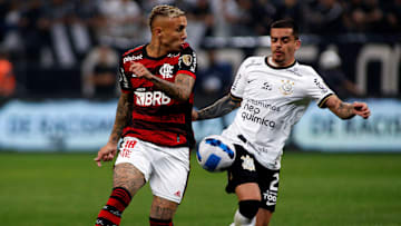 Flamengo e Corinthians decidem uma vaga na semifinal da Libertadores 
