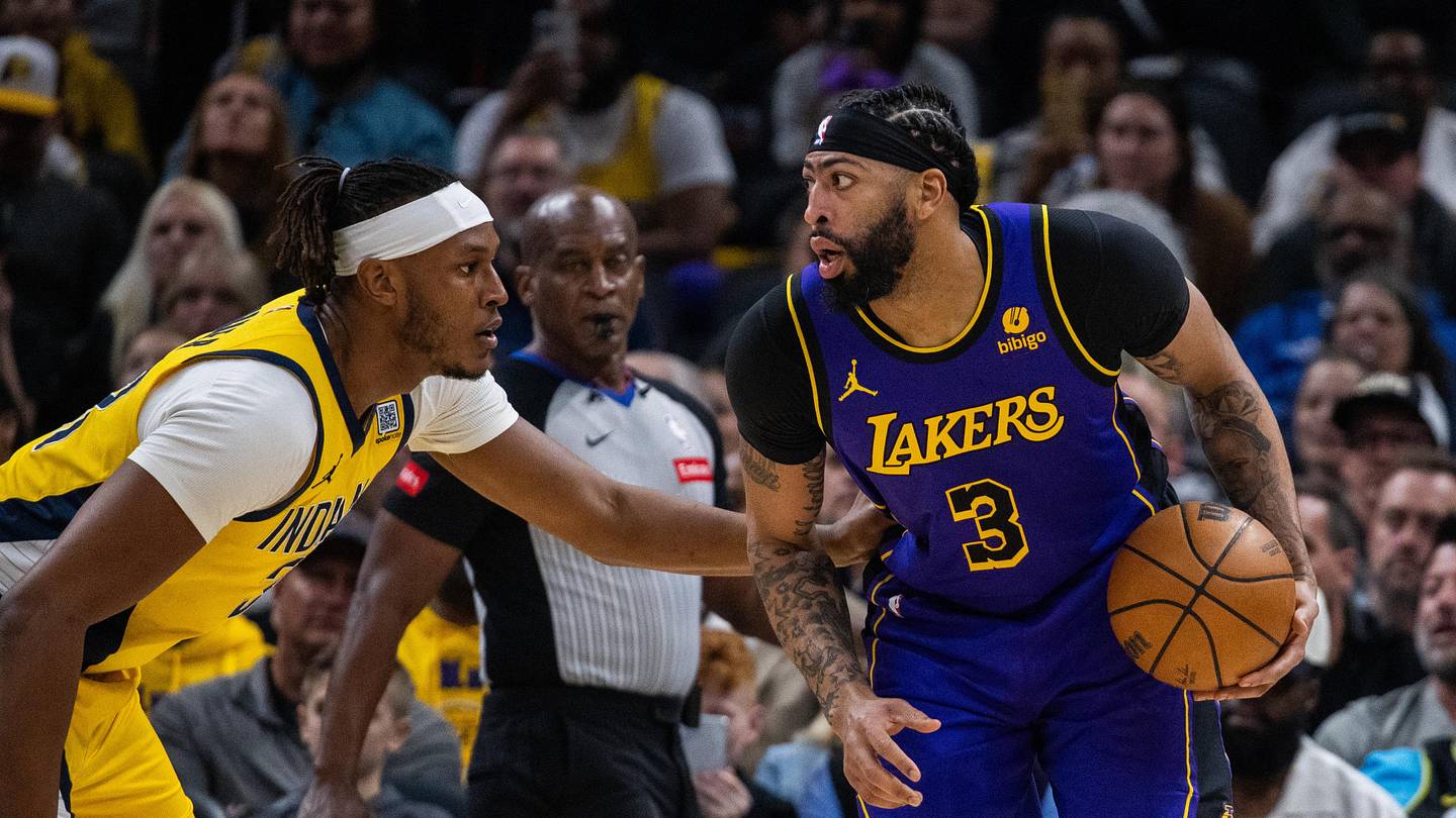 Blockbuster Trade Ideasは、Pacers Land Lakers Starを3チームの取引でスターにしています