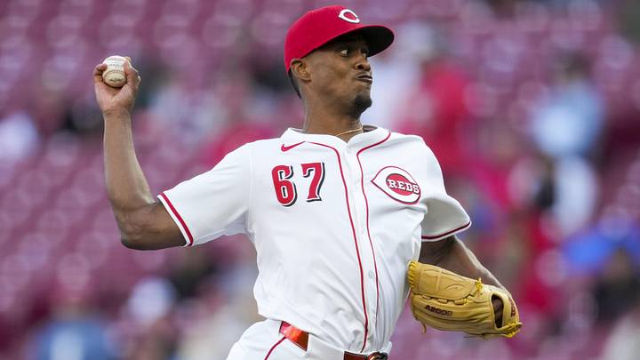 May 4, 2025; Cincinnati, Ohio, USA;  Cincinnati Reds pitcher Yosver Zulueta (67) throws against the Washington Nationals in the ninth inning inning at Great American Ball Park. Mandatory Credit: Aaron Doster-Imagn Images