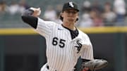 Chicago White Sox pitcher Davis Martin (65) throws against the Los Angeles Angels at Rate Field. 