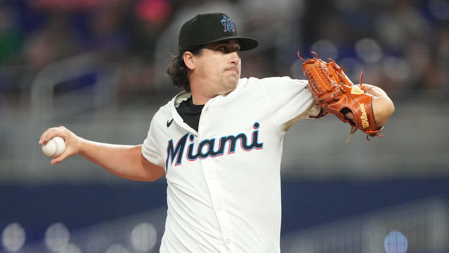 Miami Marlins pitcher Cal Quantrill pitches in the first inning against the Los Angeles Dodgers. | Jim Rassol-Imagn Images