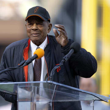 Aug 11, 2018; San Francisco, CA, USA; Former San Francisco Giants great Willie Mays speaks at the ceremony to retire the number 25 of his godson, Barry Bonds, before a Major League Baseball game between the Pittsburgh Pirates and the Giants at AT&T Park.