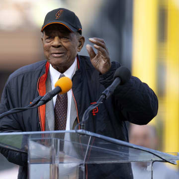 Aug 11, 2018; San Francisco, CA, USA; Former San Francisco Giants great Willie Mays speaks at the ceremony to retire the number 25 of his godson, Barry Bonds, before a Major League Baseball game between the Pittsburgh Pirates and the Giants at AT&T Park. 