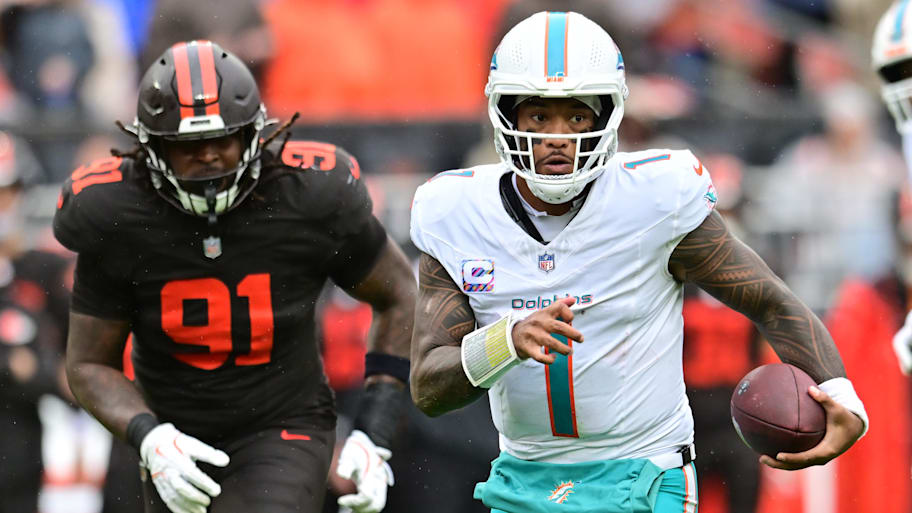 Tua Tagovailoa struggled in the Dolphins’ 31–6 loss to the Browns.