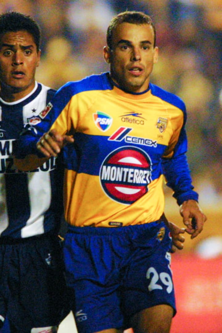 Sergio Santana, Carlos Ochoa