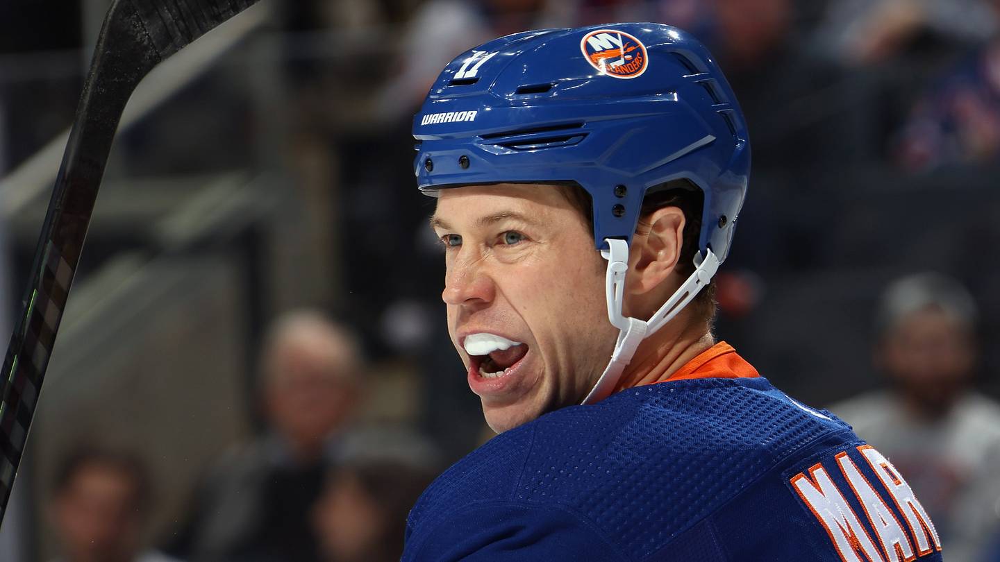 NY Islanders 2023-24 Report Card: If This is the End of the Road for Matt Martin, He - Vimarsana News